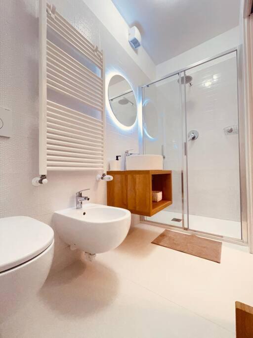 Homeby, Mascarella Patio Apartment Bologna Bagian luar foto