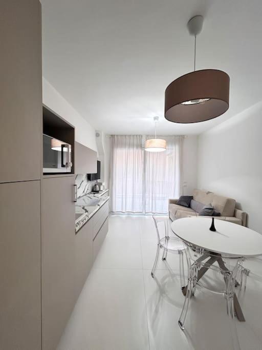 Homeby, Mascarella Patio Apartment Bologna Bagian luar foto