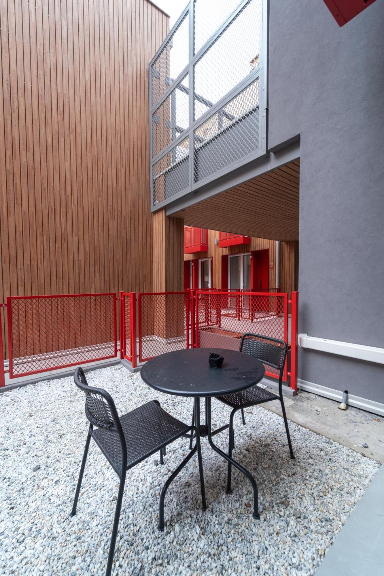 Homeby, Mascarella Patio Apartment Bologna Bagian luar foto