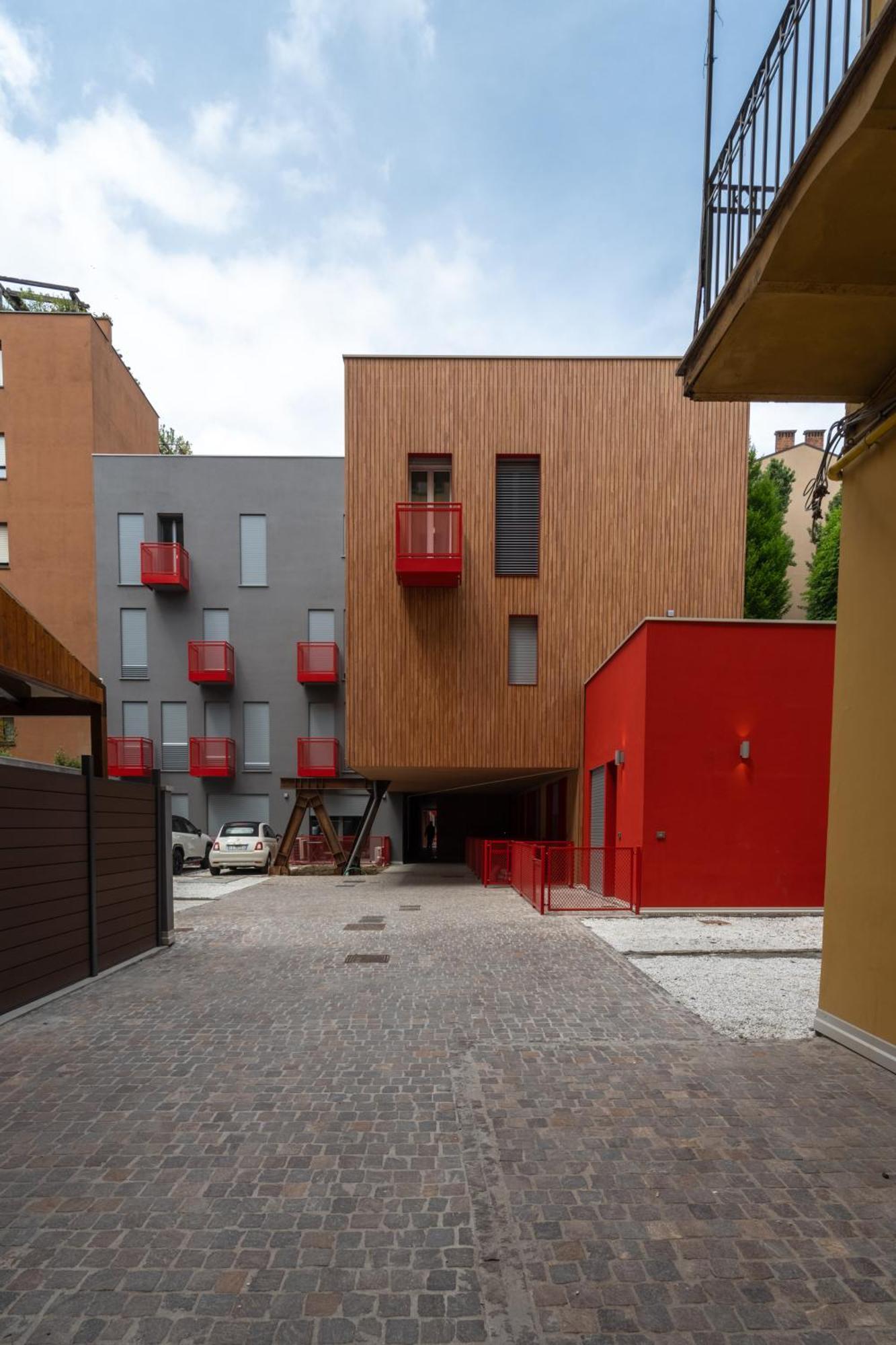 Homeby, Mascarella Patio Apartment Bologna Bagian luar foto