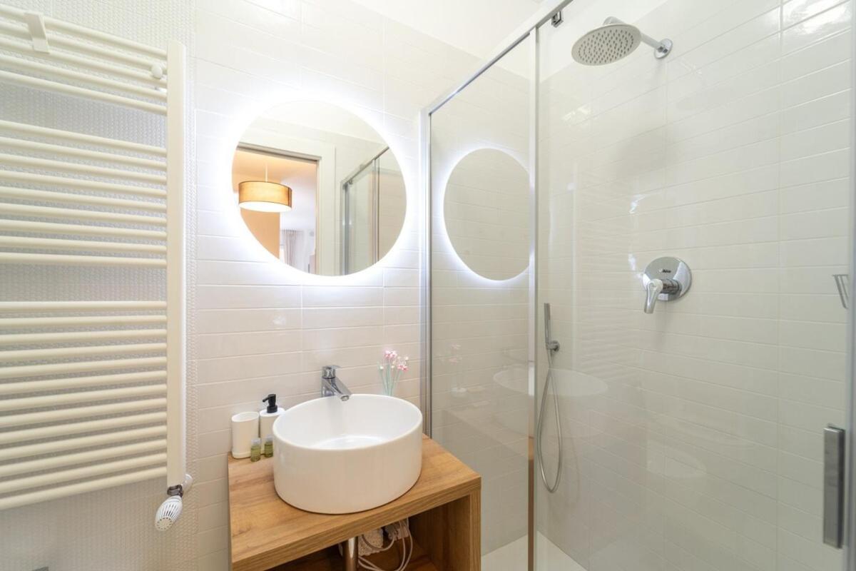 Homeby, Mascarella Patio Apartment Bologna Bagian luar foto