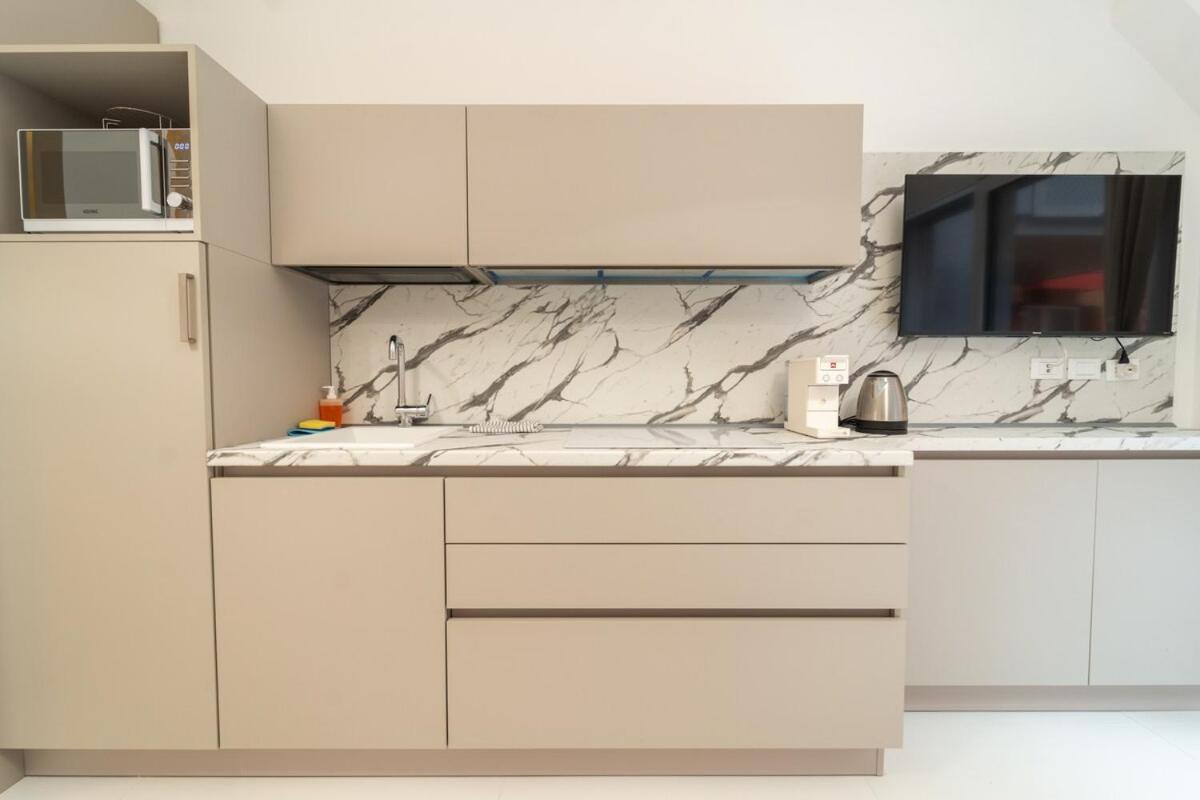 Homeby, Mascarella Patio Apartment Bologna Bagian luar foto