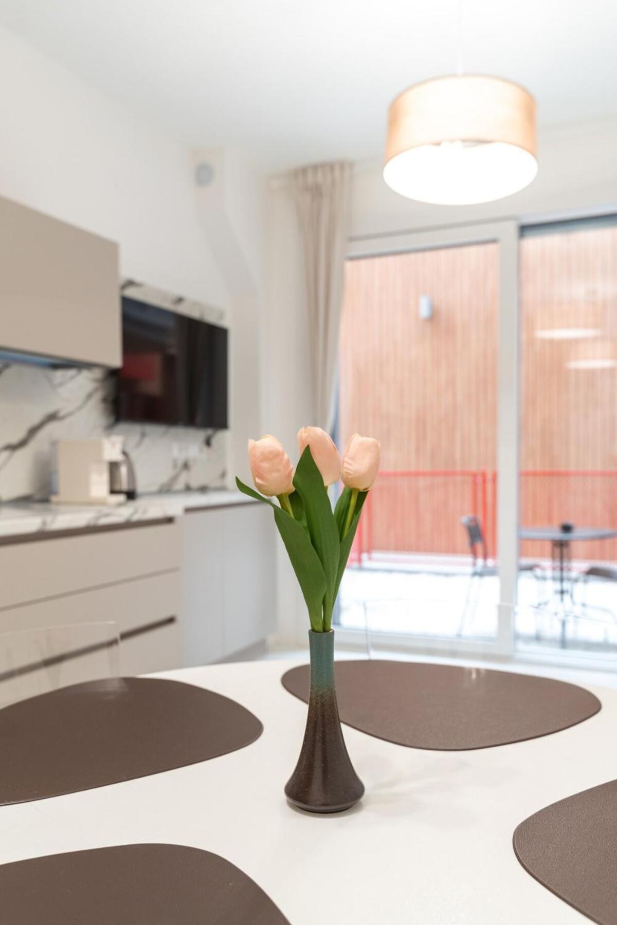 Homeby, Mascarella Patio Apartment Bologna Bagian luar foto