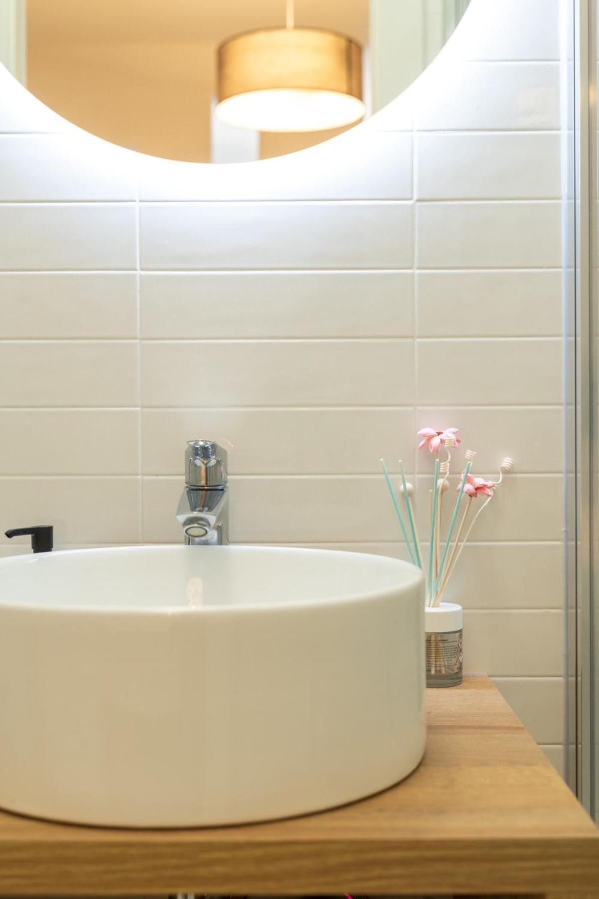 Homeby, Mascarella Patio Apartment Bologna Bagian luar foto